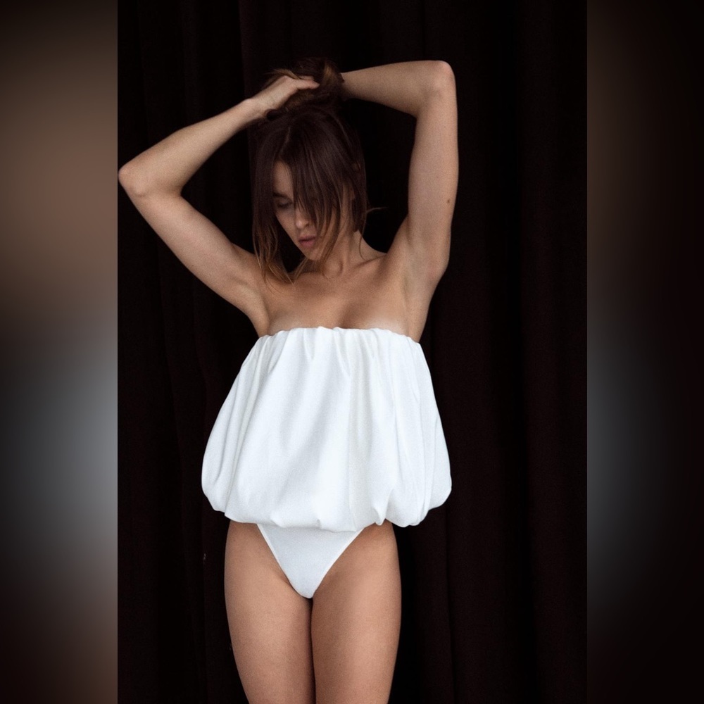 Zara Elegant White Strapless Voluptuous Bodysuit Top Blouse